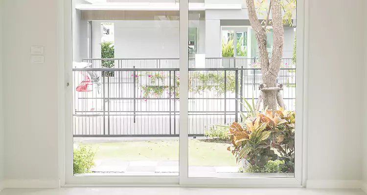 Balcony Screen Door Repair in Fountainebleau, FL
