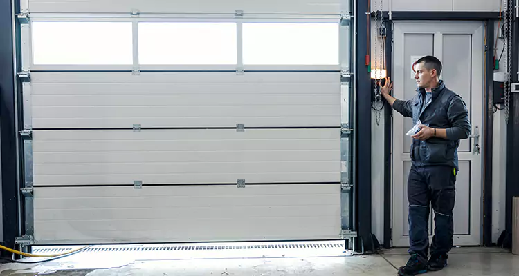 Our Garage Door Repair Services in Fountainebleau, FL