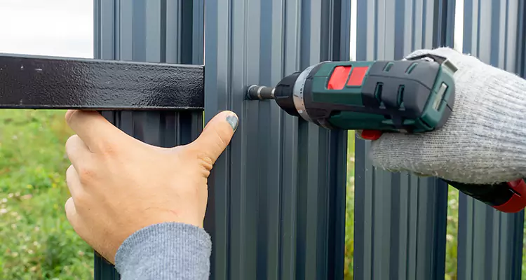 Metal Gate Repair in Fountainebleau, FL