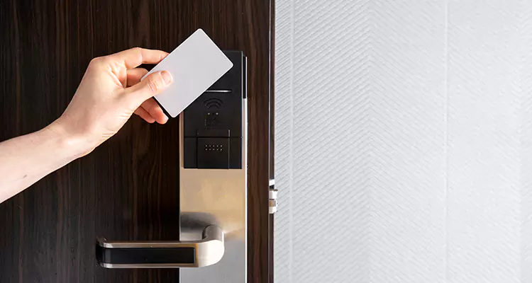 Why Choose Us for Hotel Keycard Lock Repair in Fountainebleau, FL?