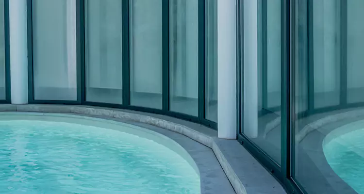 Repair Polyester Screen for Pool Enclosure in Fountainebleau, FL