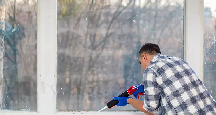 Quality Sliding Shower Door Repair for Closing Issues in Fountainebleau, FL