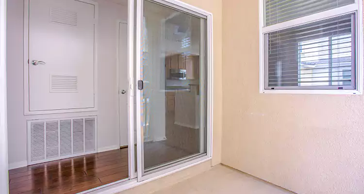 Sliding Screen Door Track Repair in Fountainebleau, FL