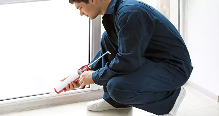 Window Glass Caulk Repair in Fountainebleau, FL