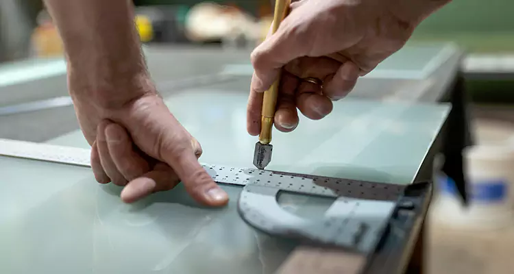Glass Scratch Repair in Fountainebleau, FL