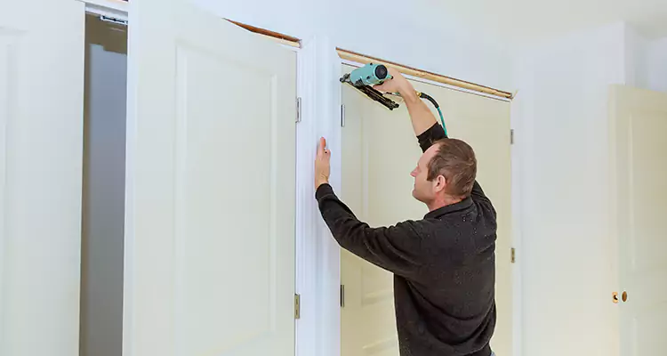 Top Rated Door Fixing ServiceFixing Garage Door Track in Fountainebleau, FL