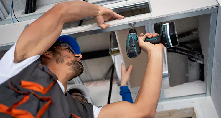 Emergency Overhead Door Repair in Fountainebleau, FL