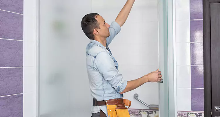 Glass Sliding Door Repair Near You in ⁣ Fountainebleau, FL