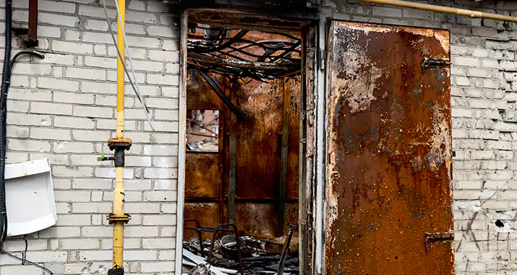 Metal Door Rust Repair in Fountainebleau, FL