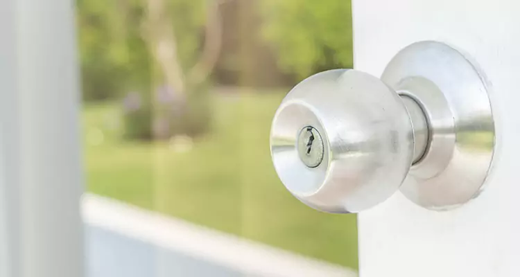 Patio Door Mechanism Jammed in Fountainebleau, FL