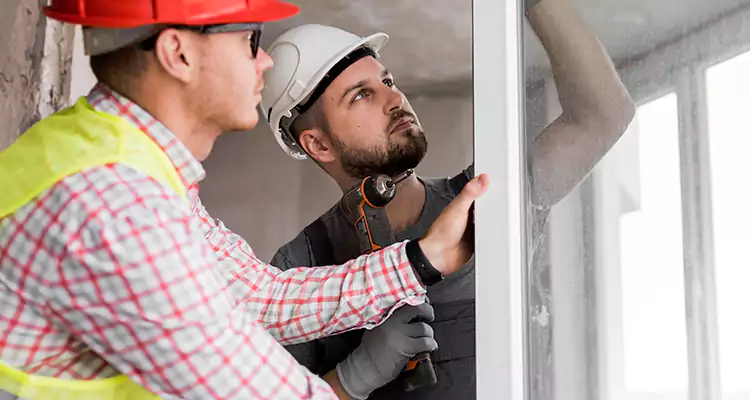 Sliding Patio Door Sticking? Expert Repair in Fountainebleau, FL.
