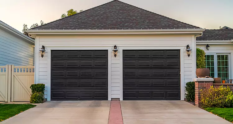 Residential Local Garage Door Repair in Fountainebleau, FL